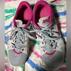 Nike Training Women’s Gray & Hot Pink Training Sneakers